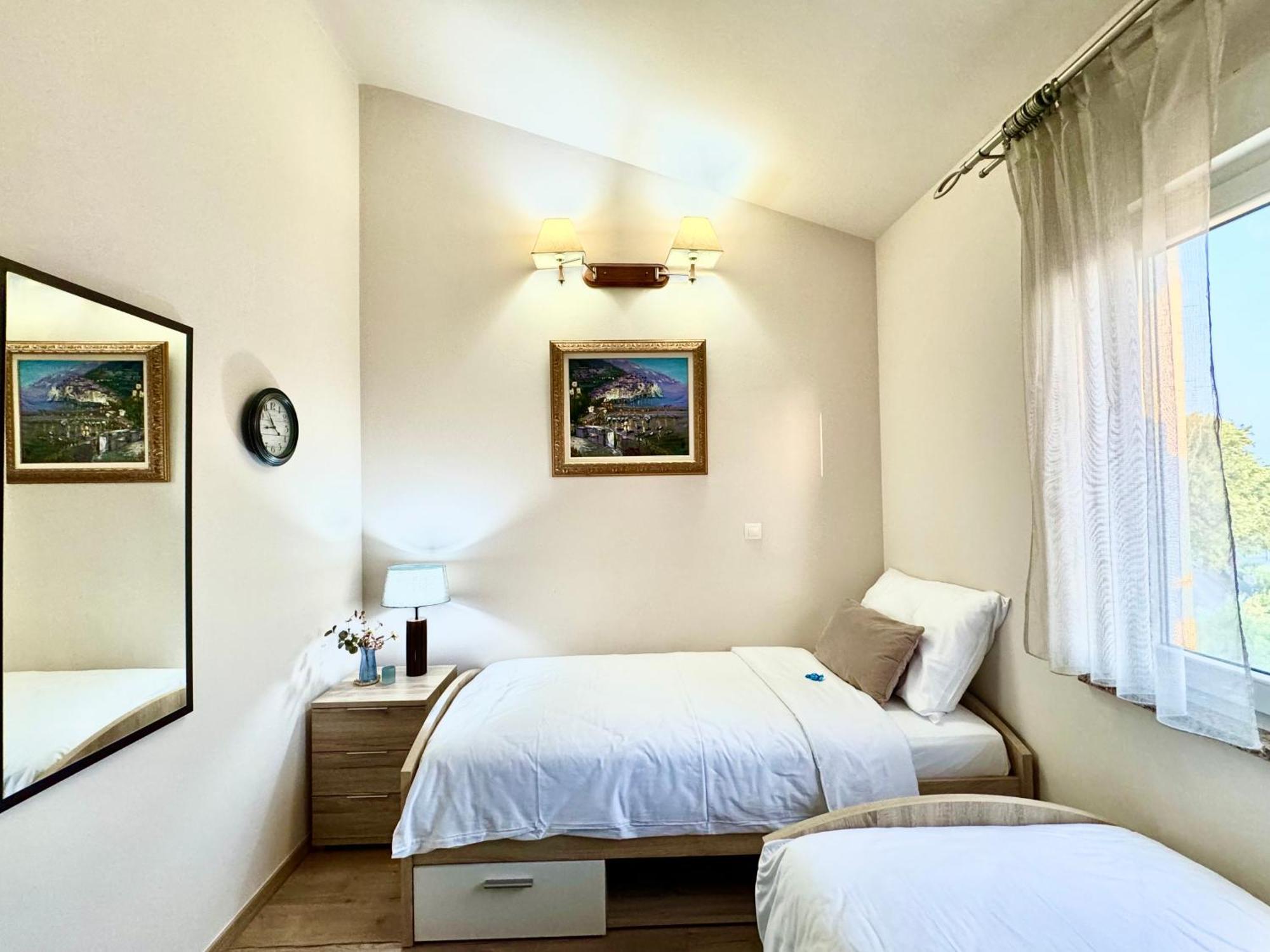Terra Solaris Apartment