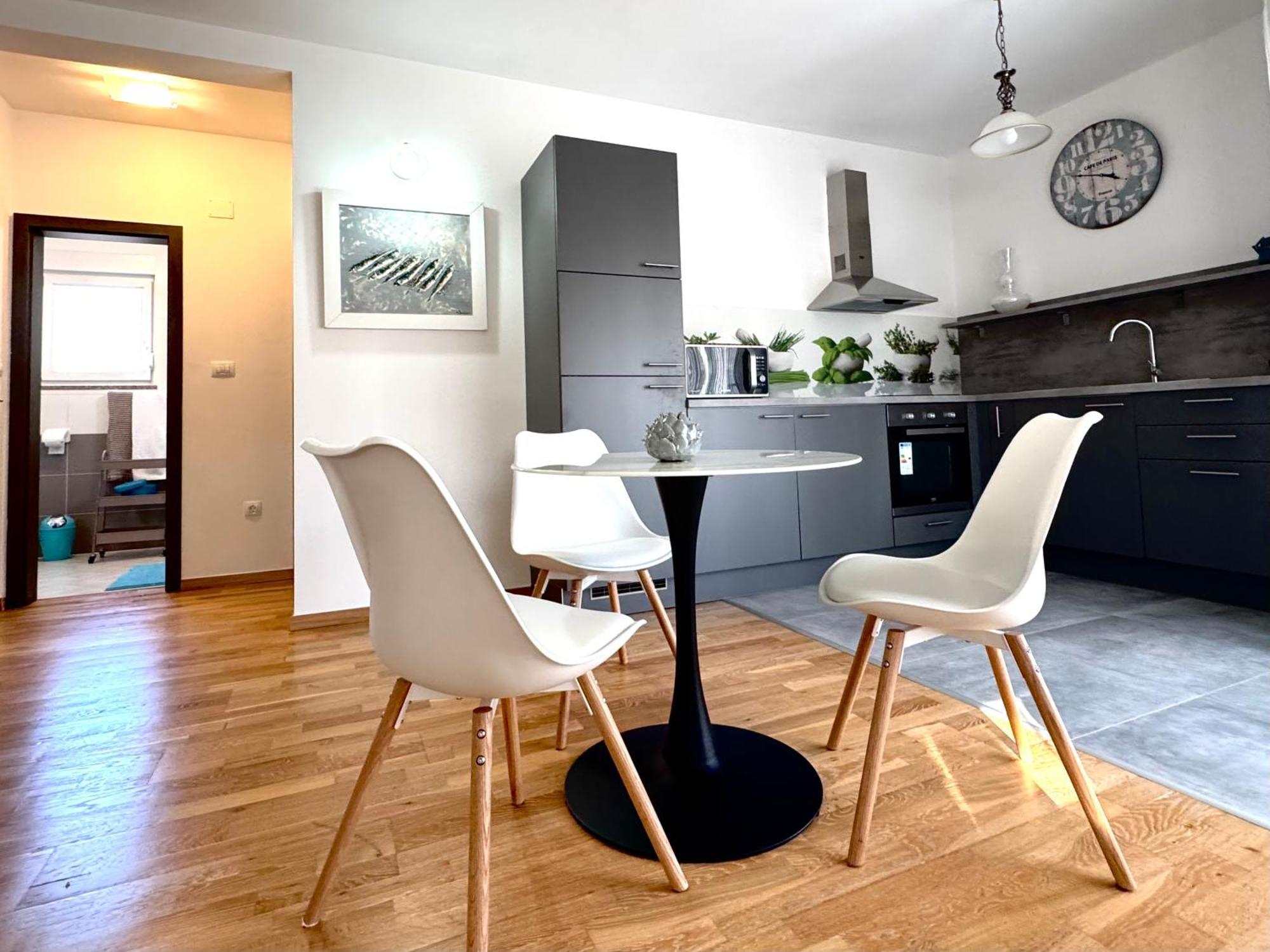 Terra Solaris Apartment